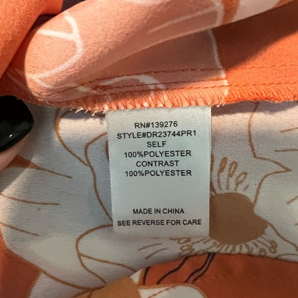 DR2 by Daniel Rainn Daniel Rainn Floral Double Ruffle Sleeve Top - Picture 3 of 4